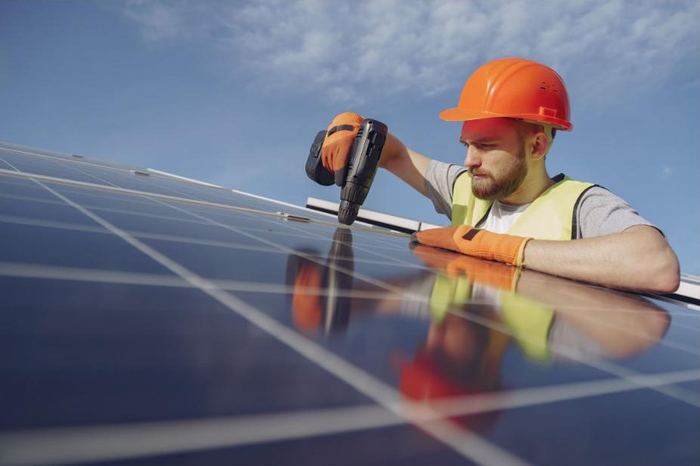 Solutions d'énergies renouvelables : solaire et éolien
